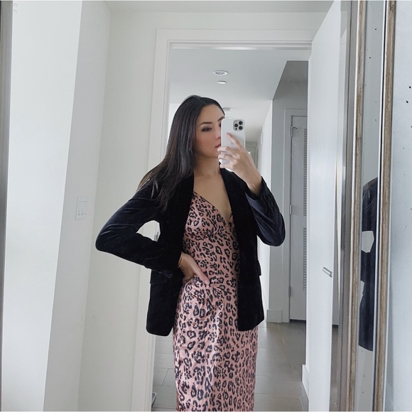 1. State Black Velvet Blazer - Picture 2 of 4